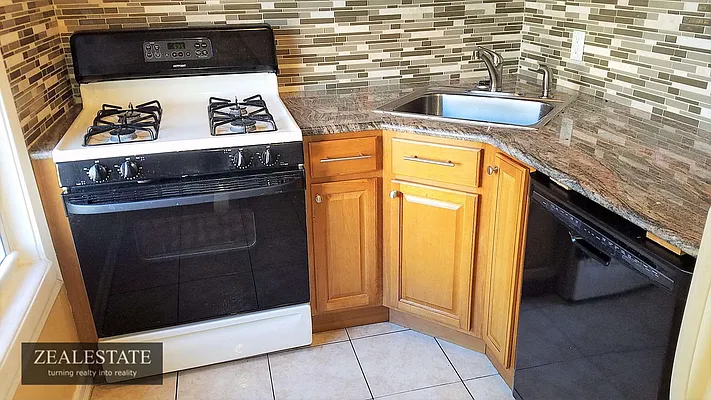 Rented by ZealEstate Group Inc | media 25