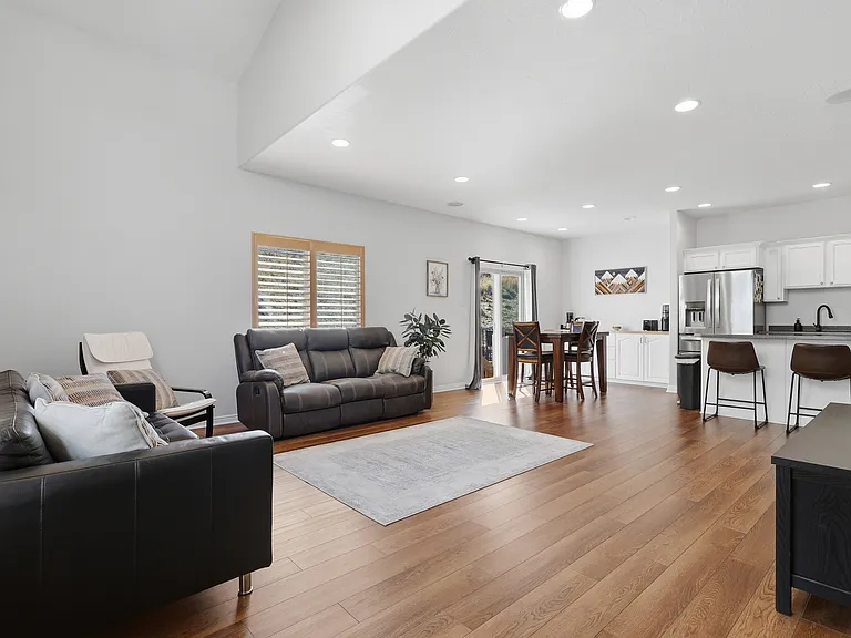 10302 N Morgan Blvd — Photo 13