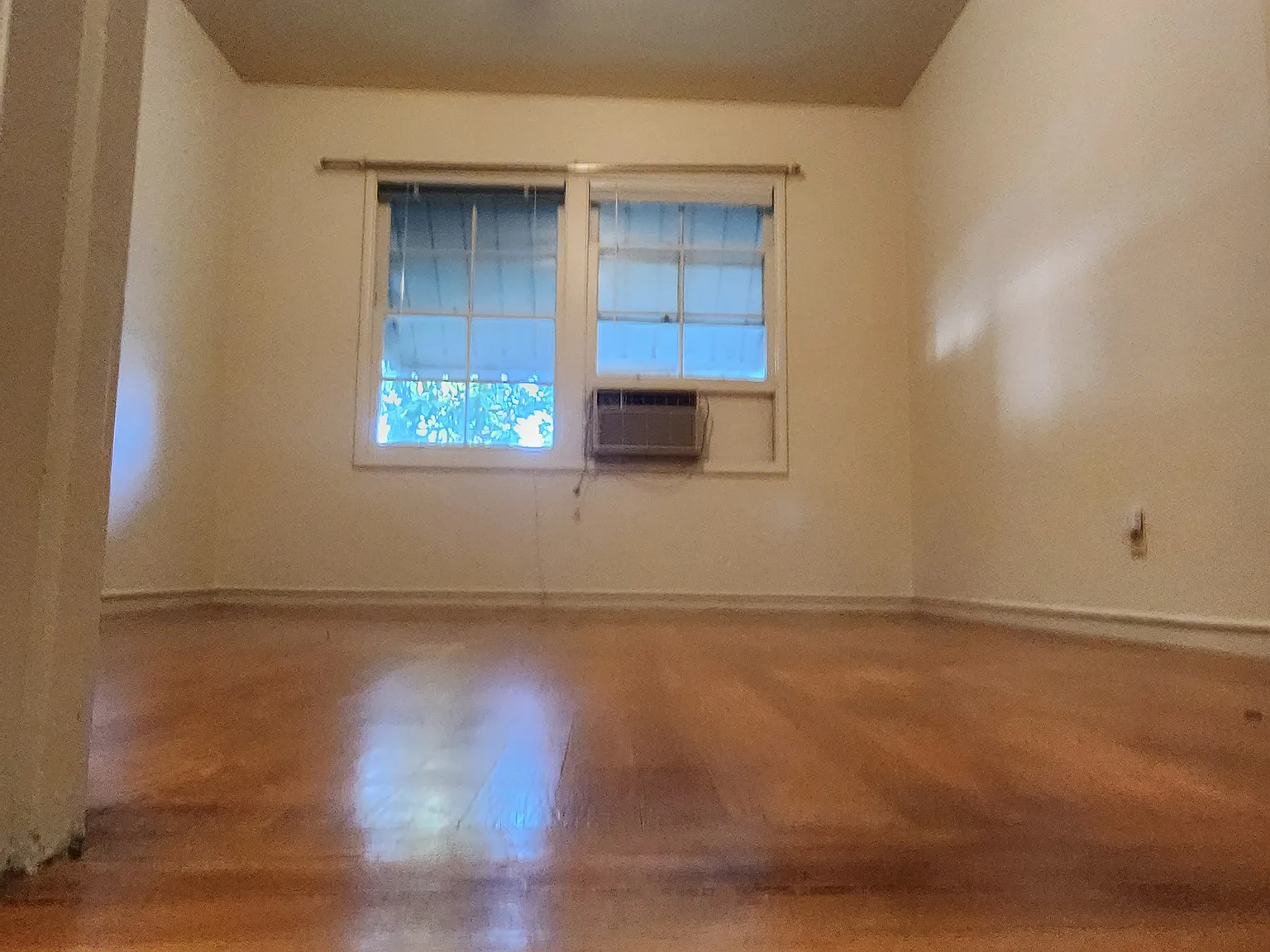 1 bed, 750 sqft, $2,255 — Photo 3