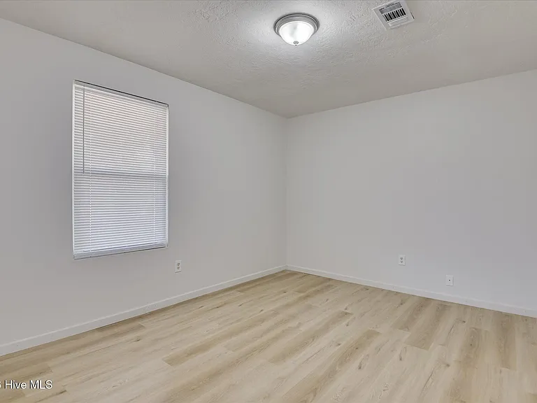 3823 Fairington Dr — Photo 20