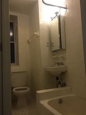 Rented by Waverly Realty Associates | media 30