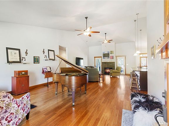 Engineered Bamboo flooring throughout; warms the heart and wears like iron.