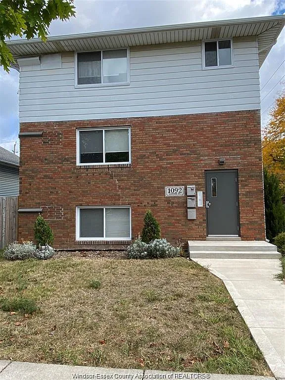 2 bed, $1,800 — Photo 1