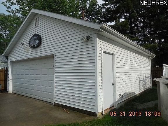 5th image of 10229 Halcyon Dr