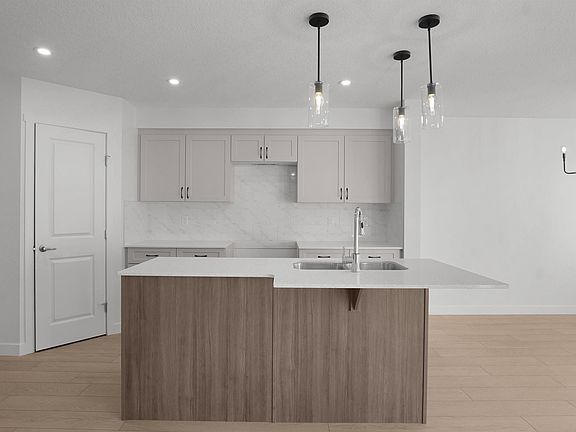 5th image of 1862 187th St NW