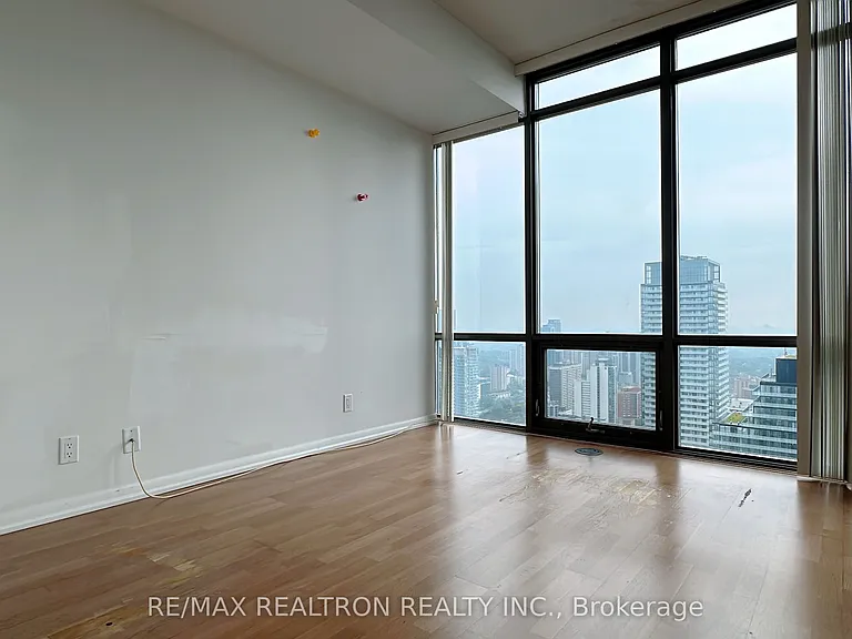 832 Bay St #4707 — Photo 9