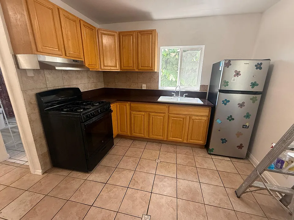 2426 Wabash Ave