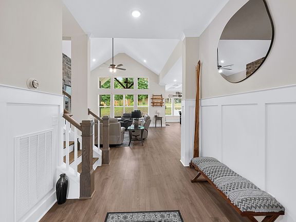 3rd image of 7231 Richvale Dr