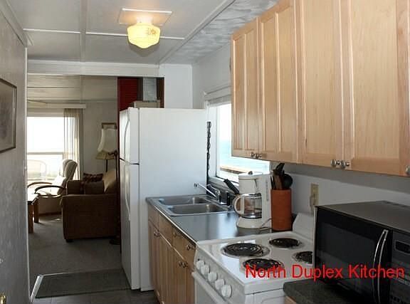 4th image of 3063 SW Anchor Ave