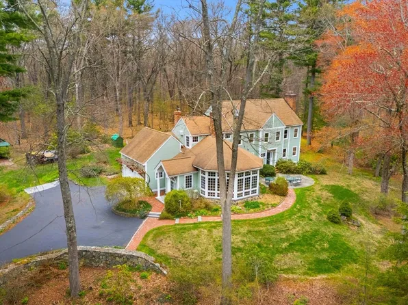 37 Oak Ridge Rd, Boxford, MA 01921