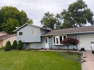 761 W Shore Blvd, Sheffield Lake, OH 44054