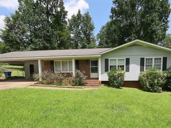 447 Bernard Couch Dr, Anniston, AL 36207