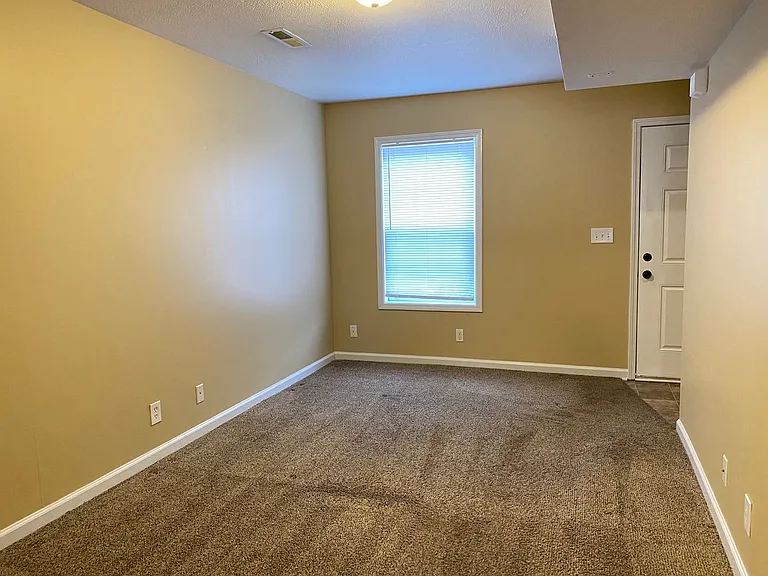 803 Golf View Pl — Photo 7