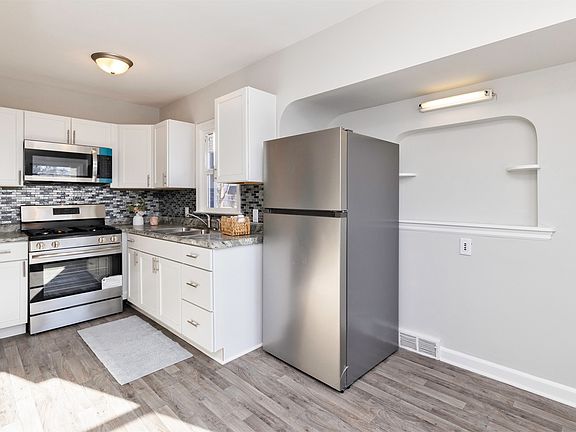 4th image of 3811 40th St