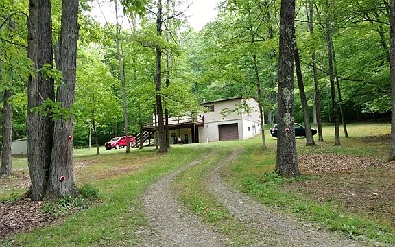 3rd image of 210 Cottonwood Ln