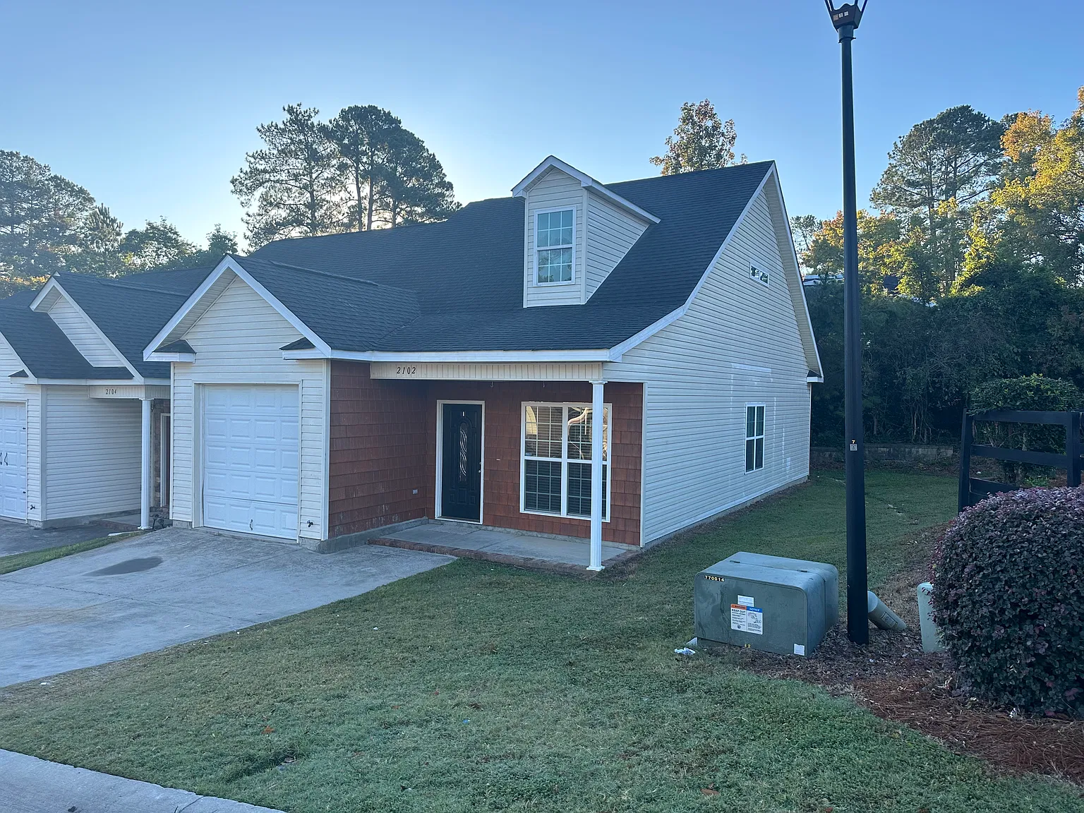 2102 Reserve Ln — Photo 2
