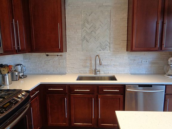 3rd image of 776 Thornbury Ct