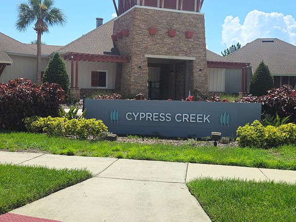 3rd image of 9642 Pembrooke Pines Dr #9642