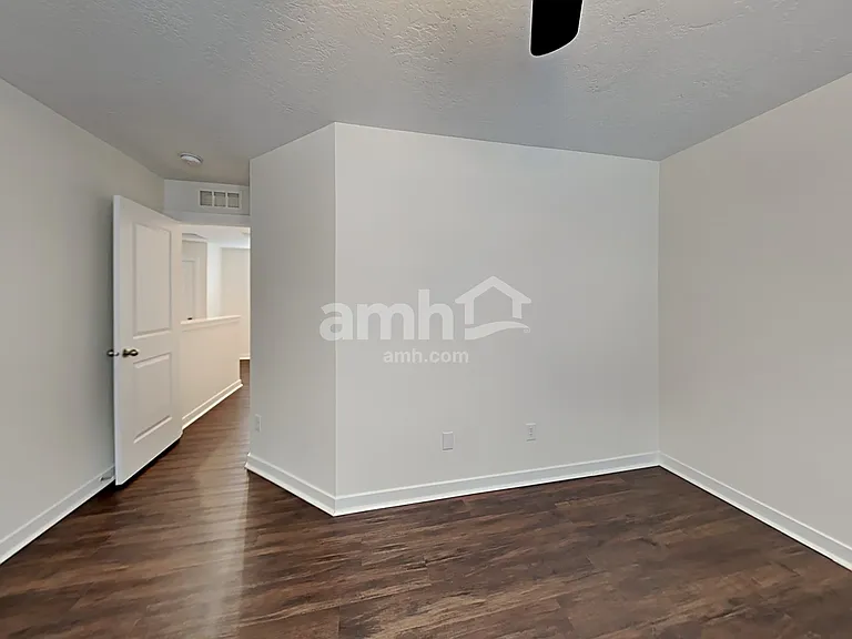 4537 N Alester Ave — Photo 11