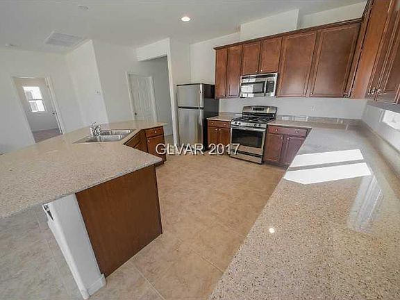4th image of 4826 W Agate Ave