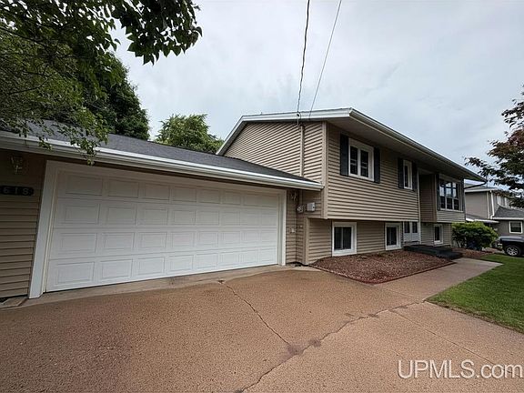 2nd image of 618 Mesnard St
