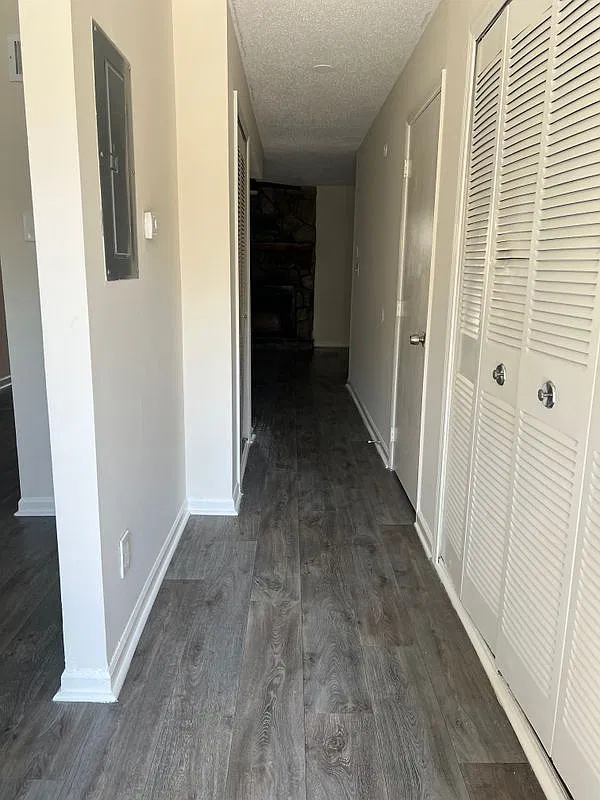 2 bed, 2.5 bath, 1188 sqft, $2,100 — Photo 3
