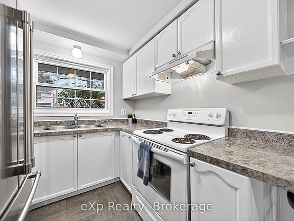 5th image of 129 Victoria Rd N #75