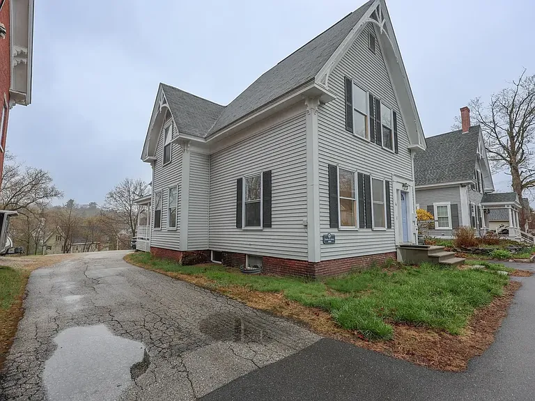 14 Chestnut St #2 — Photo 2