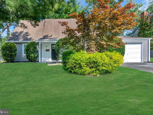 18 Eddington Ln, Willingboro, NJ 08046