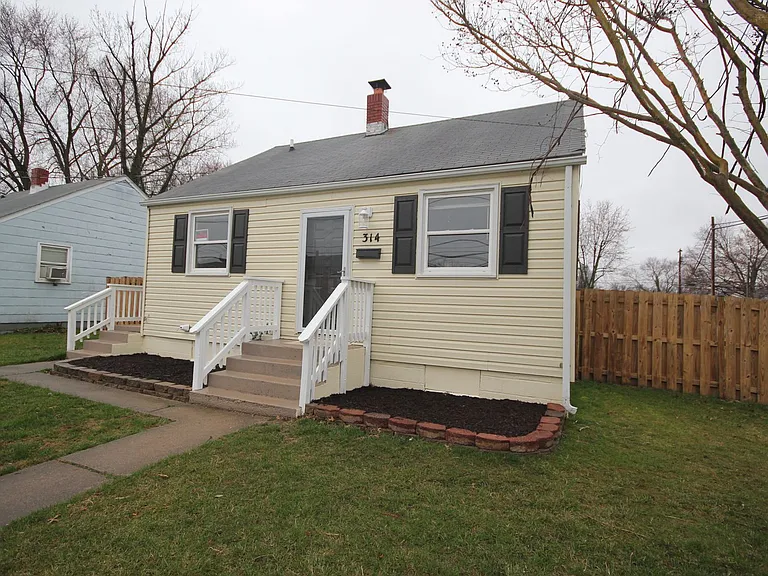 314 Old Post Rd — Photo 2