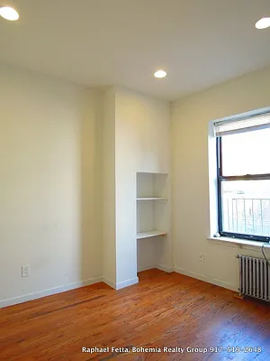 Rented by Bohemia Realty Group | media 14