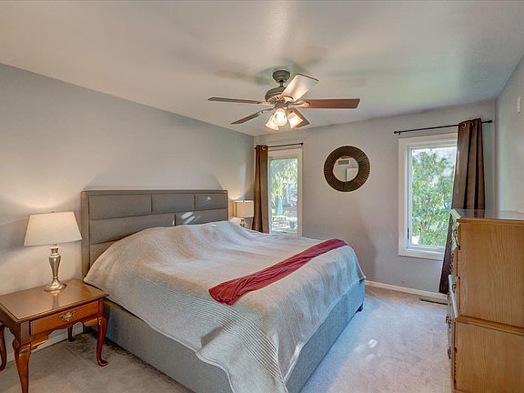 5th image of 167 N Heatherstone Dr