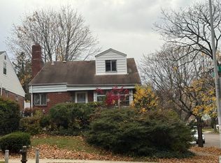 5104 Springfield Blvd, Oakland Gardens, NY 11364