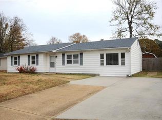 1036 Cedar Forest Dr, Virginia Beach, VA 23464