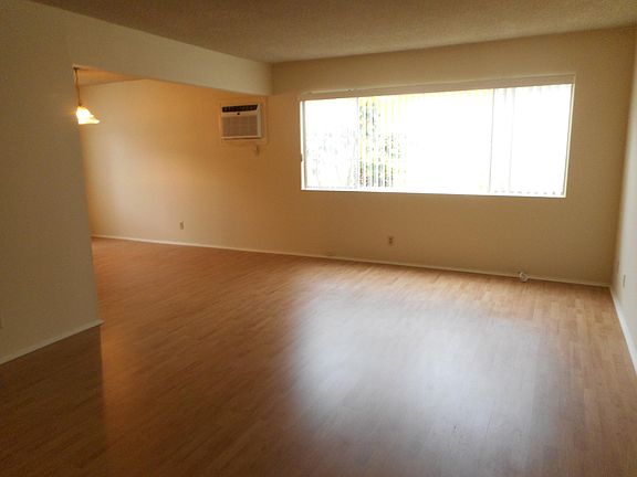 3rd image of 209 Jasmine Ave APT A