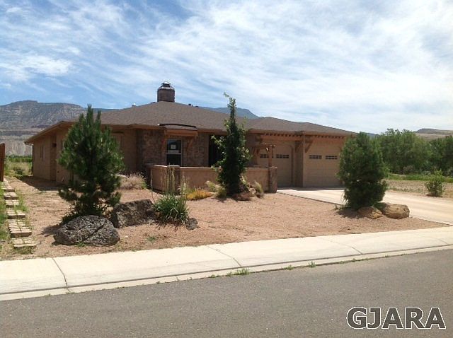1st image of 839 Shiraz Dr