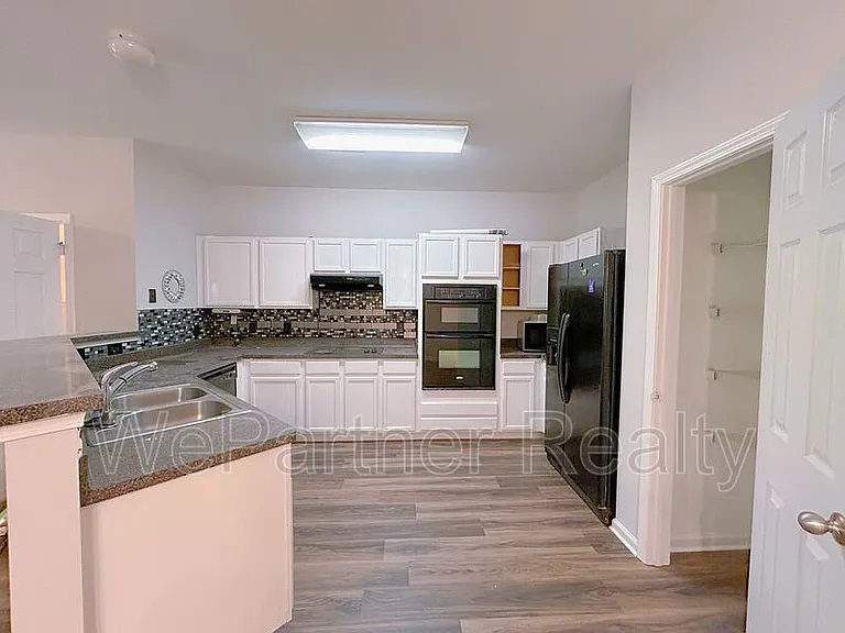 3459 Dianthus Ln — Photo 5