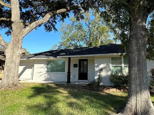 1701 Buchanan St, Pasadena, TX 77502