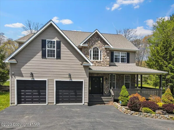 102 Remington Ln, Pocono Summit, PA 18346