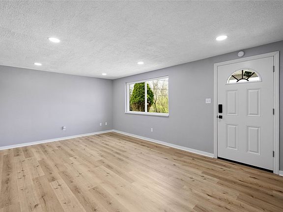 3rd image of 3506 Bevan Rd