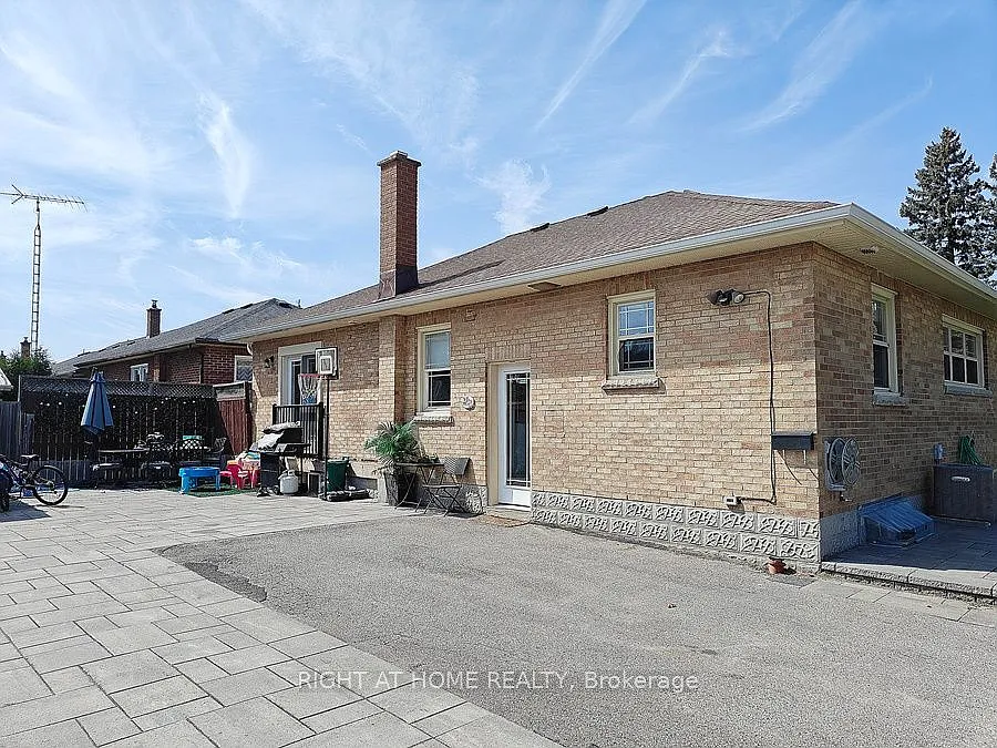 3 bed, $2,450 — Photo 3