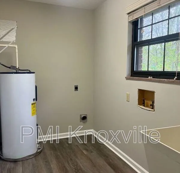 4723 Zirkle Dr — Photo 5