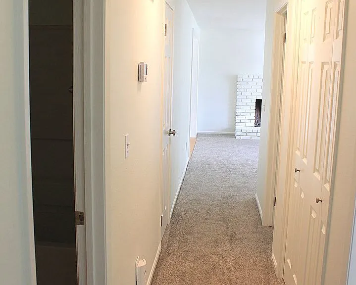 2093 S Manitou Ave — Photo 7