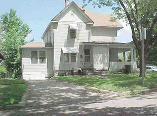 626 W 7th St APT 3, Waterloo, IA 50702