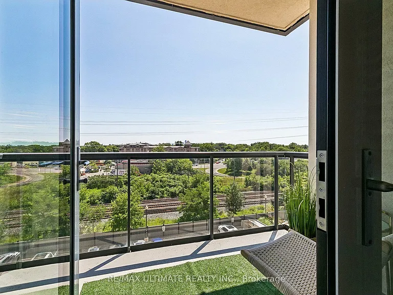 1135 Royal York Rd #501 — Photo 13