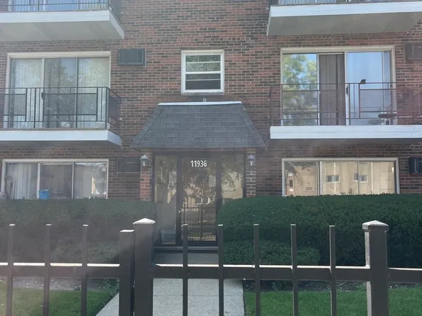 11936 S Ridgeway Ave APT 3A, Alsip, IL 60803