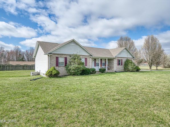 296 Deer Lodge Hwy, Clarkrange, TN 38553