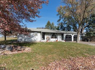 521 Saint Julien St, Saint Peter, MN 56082