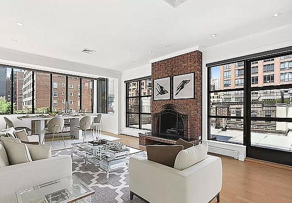 3rd image of 361 E 50th St