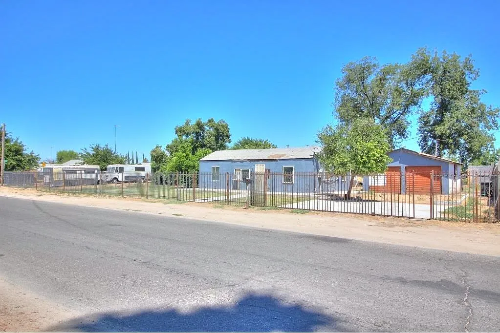215 Amador Ave photo 1